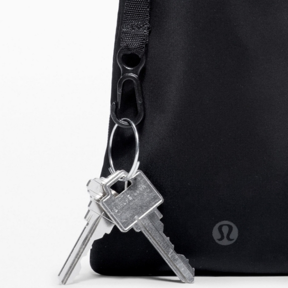 Lululemon crossbody bag - Picture 4 of 7